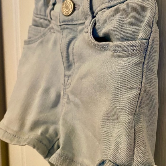 3 for 15 Gap Toddler Bow Denim Shorts - Picture 3 of 6
